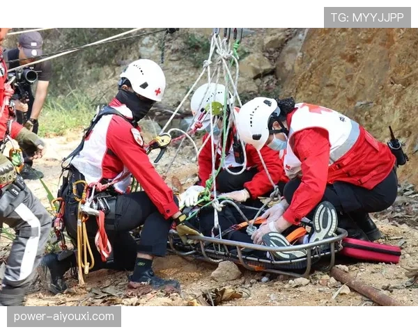 曼联进攻组织混乱问题影响球队稳定性，关键战能力受到检验